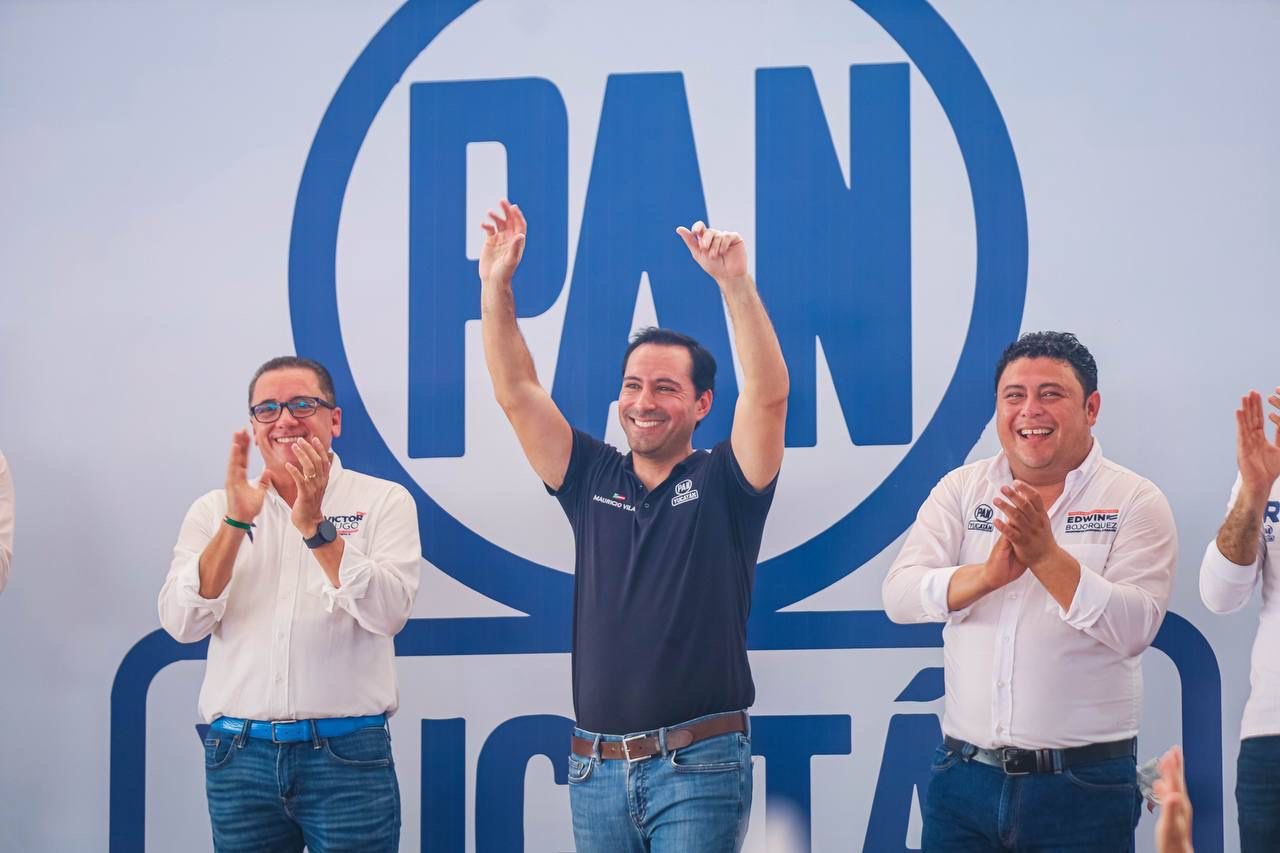Vila muestra respaldo a Víctor Hugo en Kanasín