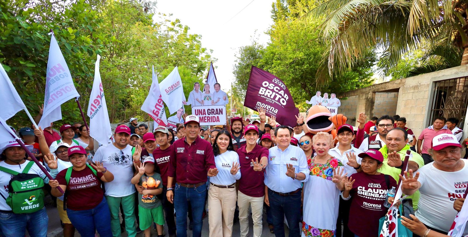 Tras cierre de campaña, Huacho continúa recorriendo Yucatán