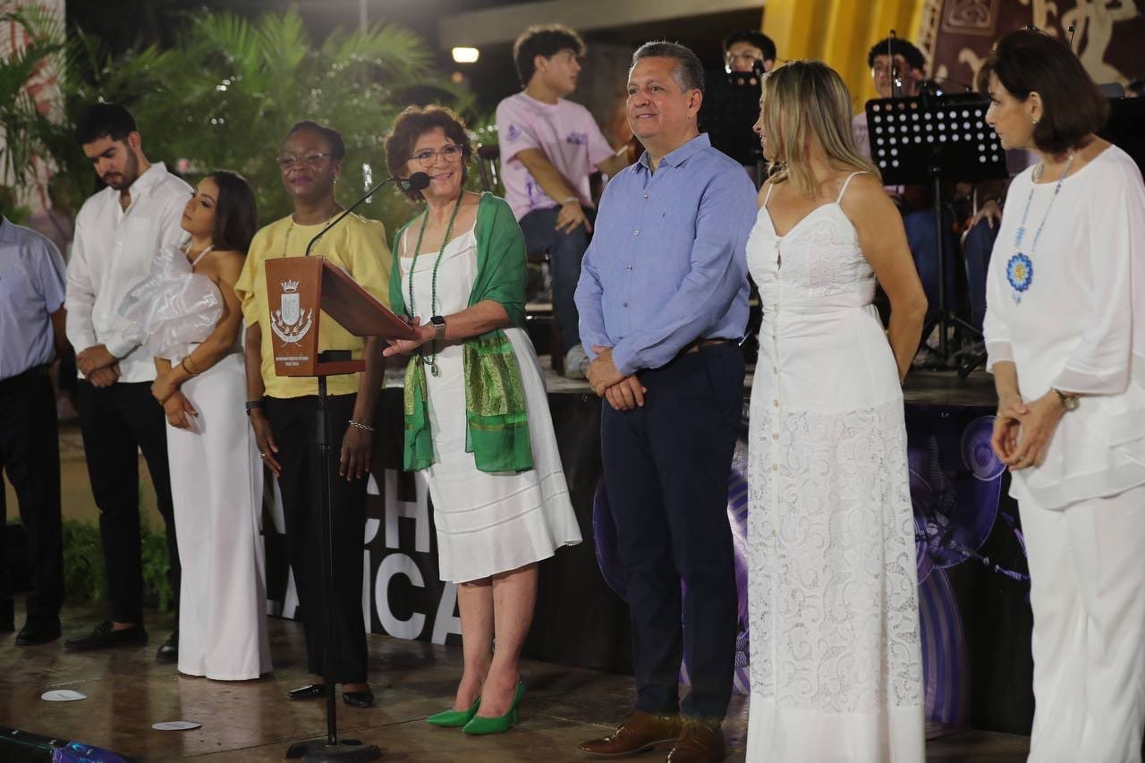 Inauguran la XVII Edición de la Noche Blanca 2024 “Aprender es la belleza de vivir”