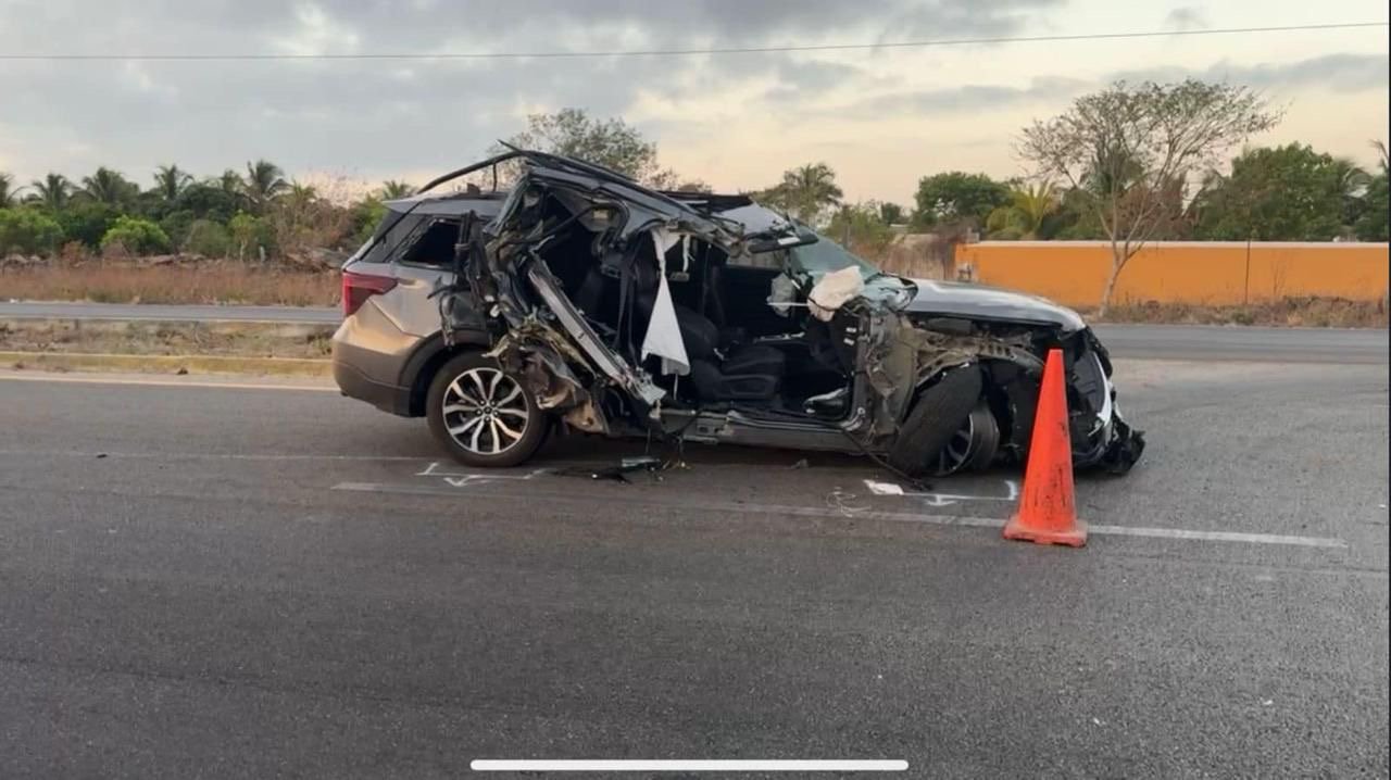 Accidente automovilístico de Joaquín "Huacho" Díaz Mena: Candidato a la Gubernatura de Yucatán, Estable tras percance en Seyé