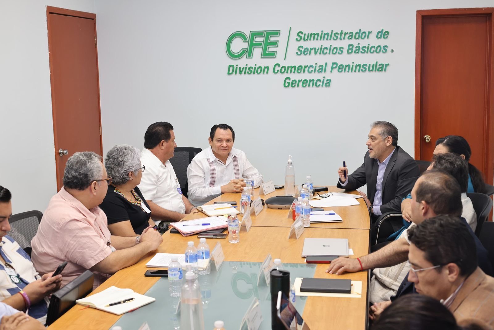 Respaldo a agricultores y productores paratrámites de subsidios y adeudos ante CFE