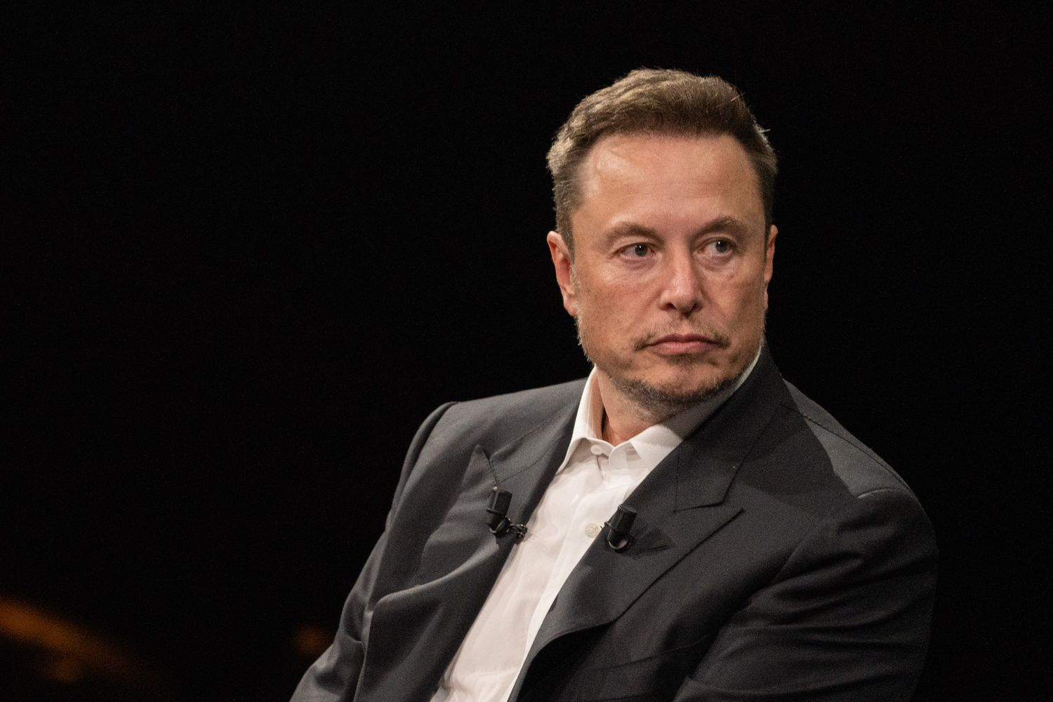 Juez en Brasil ordena a Elon Musk nombrar representante legal para X, bajo amenaza de prohibición