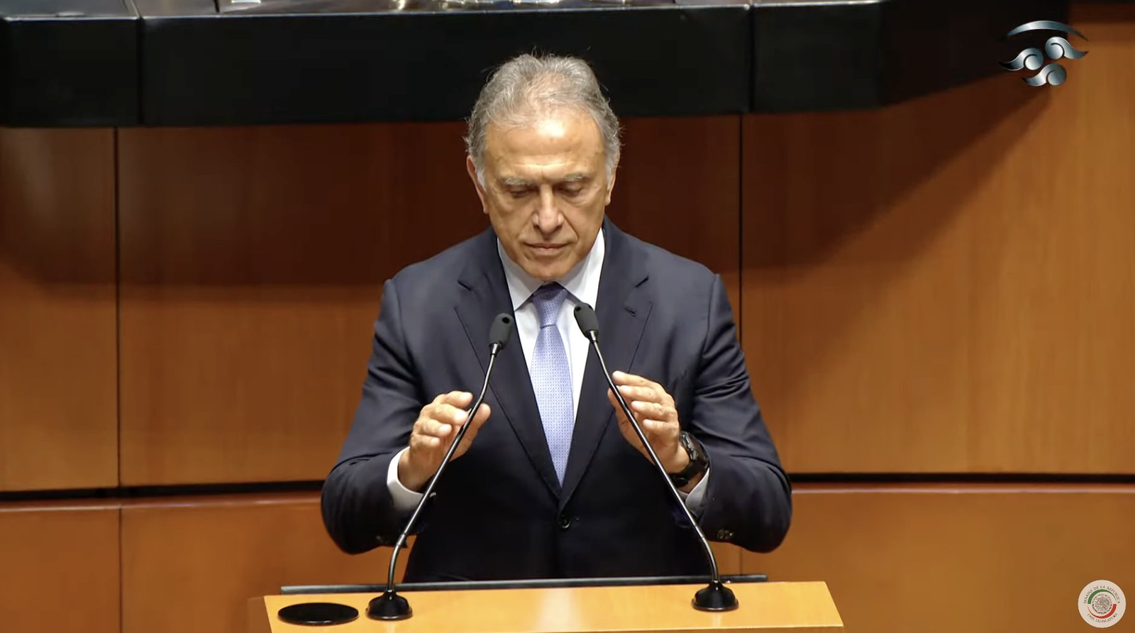 Miguel Ángel Yunes Linares y Marko Cortés protagonizan tenso enfrentamiento en el Senado por acusaciones de traición durante la reforma judicial