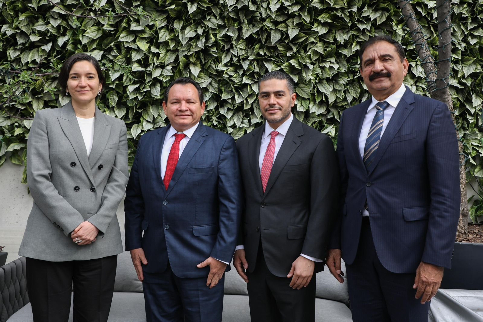 Yucatán refuerza su compromiso con la seguridad pública: alianza estratégica entre Joaquín Díaz Mena y Omar García Harfuch