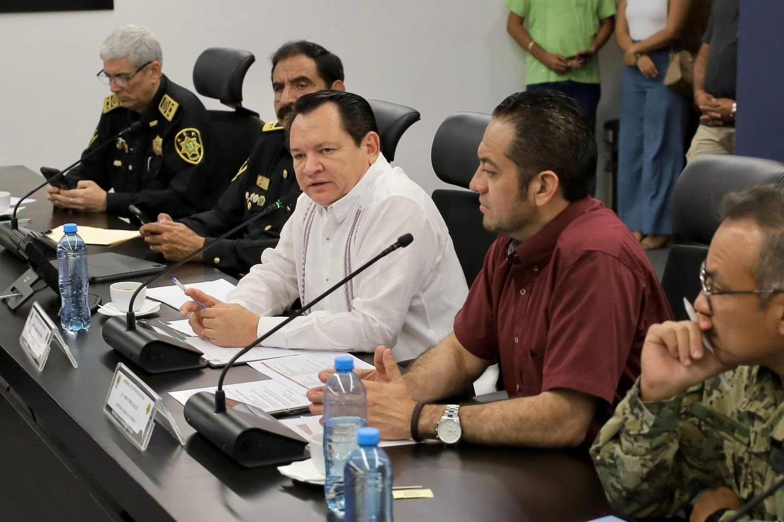 Suspenden actividades en Yucatán por avance del huracán Milton