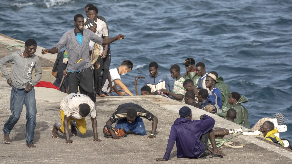 España Legalizará a 300.000 Migrantes Indocumentados al Año a Partir de Mayo