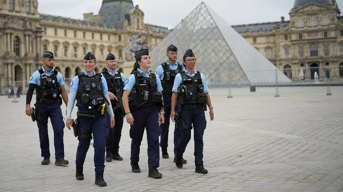 Francia despliega 4.000 policías para el partido Francia-Israel tras ataques a aficionados en Ámsterdam