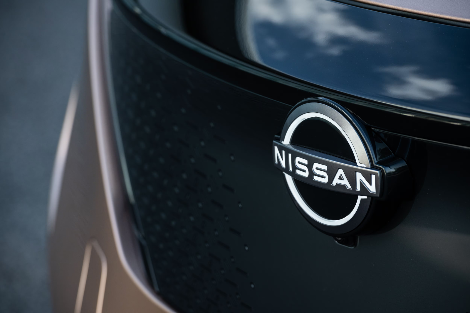 Nissan enfrenta su mayor crisis: 14 meses para asegurar su futuro en la industria automotriz