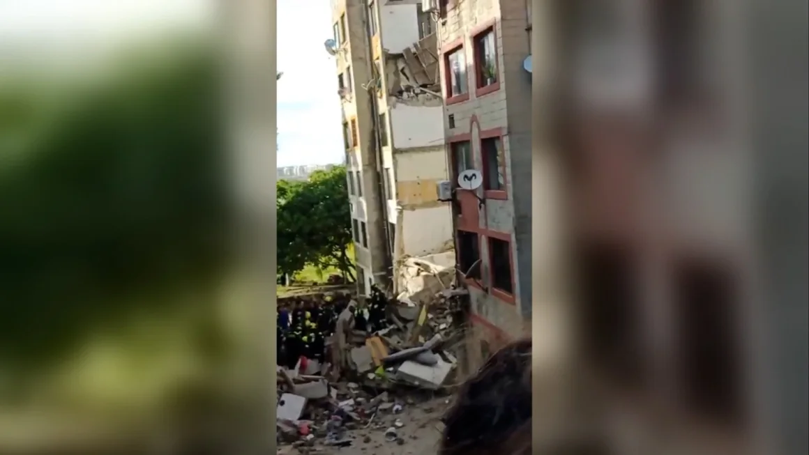 Tragedia en Barranquilla: Madre y su bebé fallecen al caer desde un octavo piso