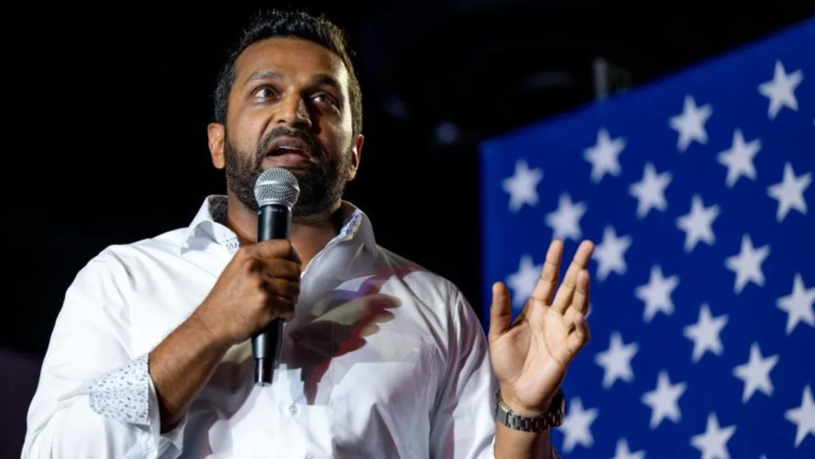 Kash Patel, leal aliado de Trump, propuesto para liderar el FBI