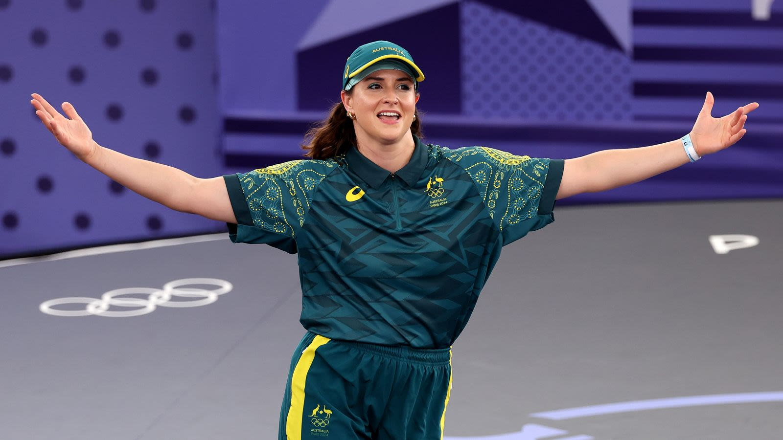 Breakdancer australiana Rachael Gunn se retira tras recibir duras críticas en redes sociales