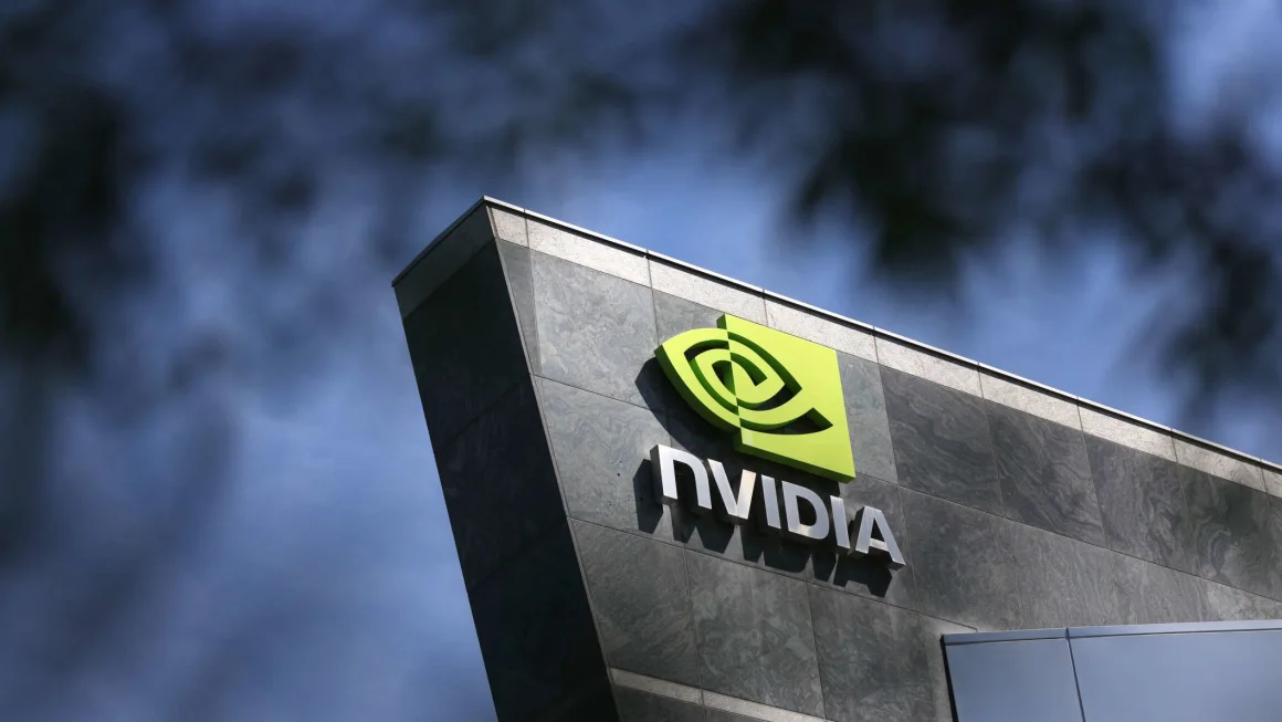China investiga a Nvidia en medio de la guerra tecnológica con EE. UU.