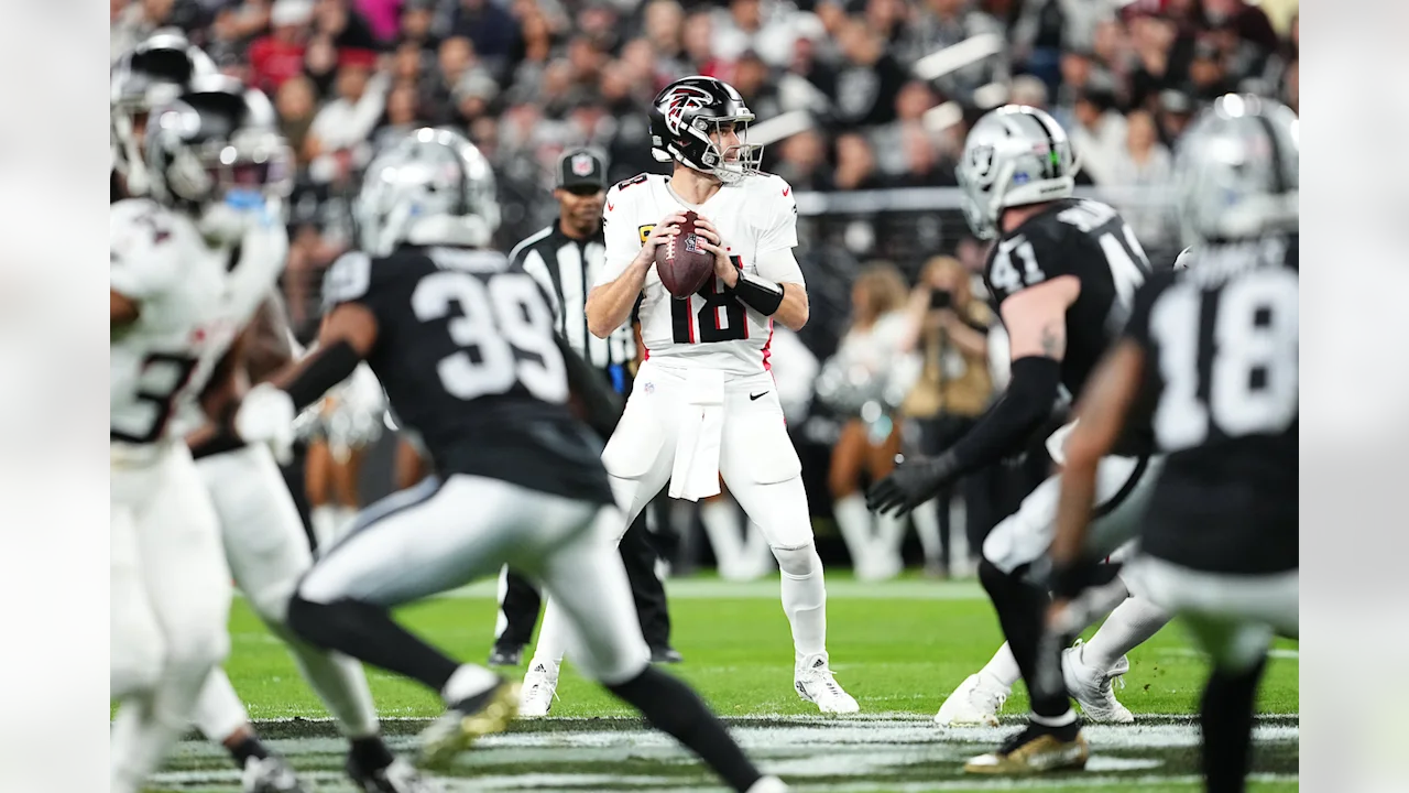 Los Falcons superan a los Raiders en Monday Night Football