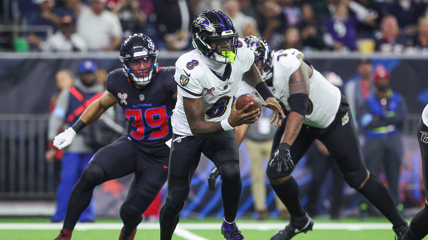 Lamar Jackson rompe récord histórico en la NFL y lidera la victoria de los Ravens sobre los Texans