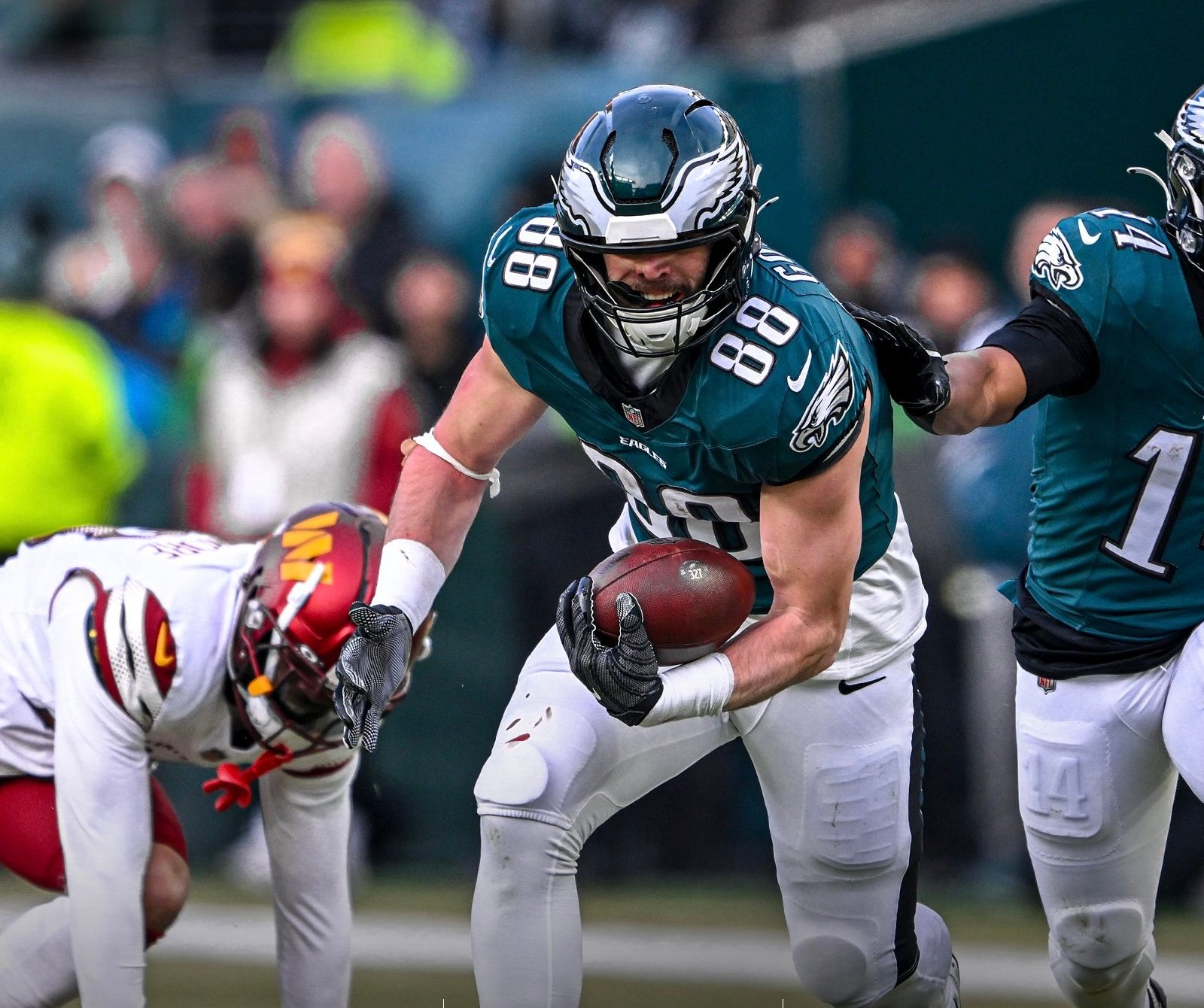 Eagles aplastan a Commanders y aseguran su lugar en el Super Bowl LIX con un dominante 55-23
