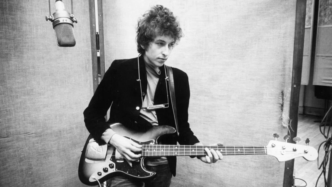 Subastan documentos inéditos de Bob Dylan por medio millón de dólares