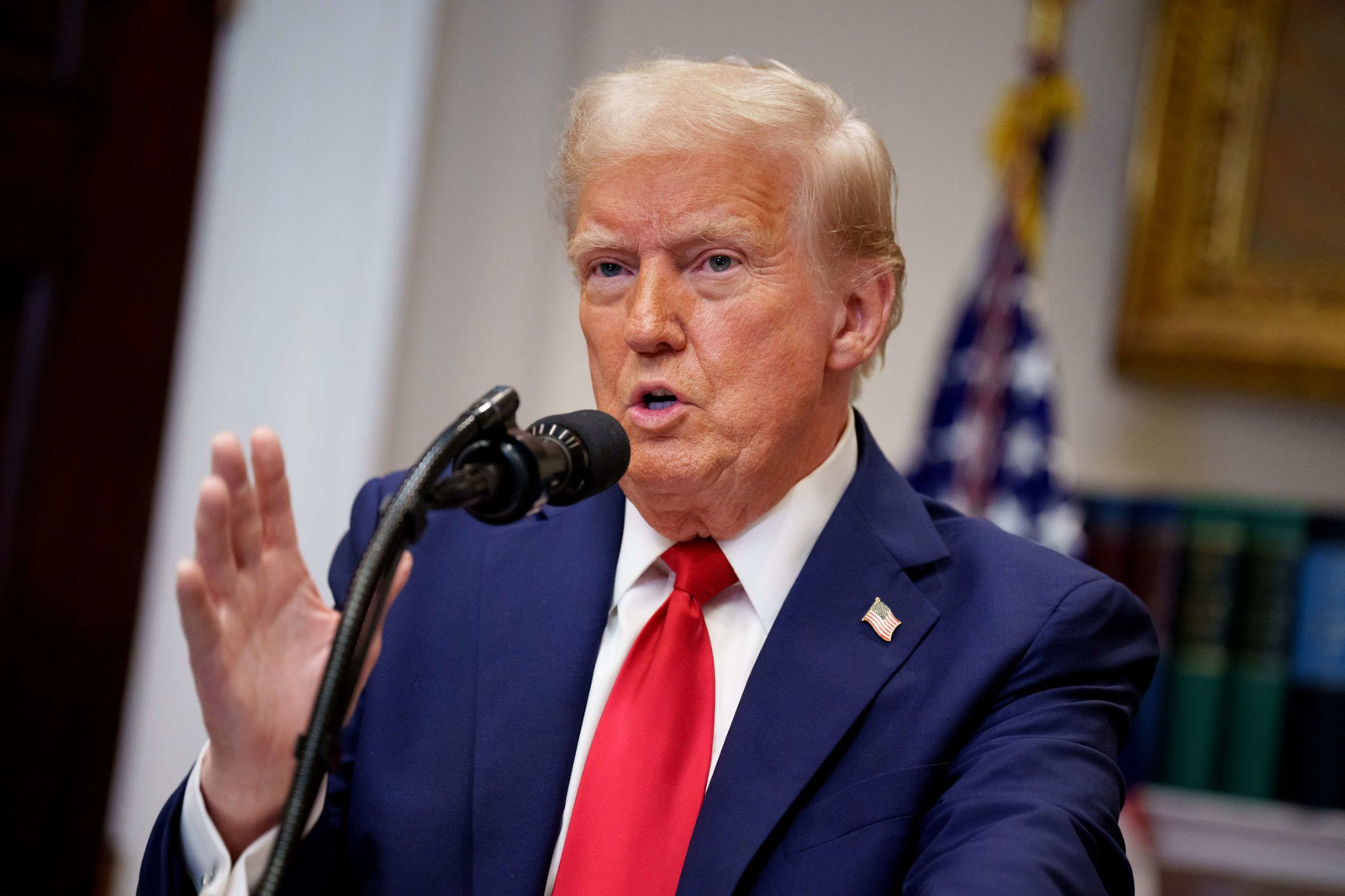 Bukele y Trump buscan solución para salvadoreños con TPS en reunión en Nueva York