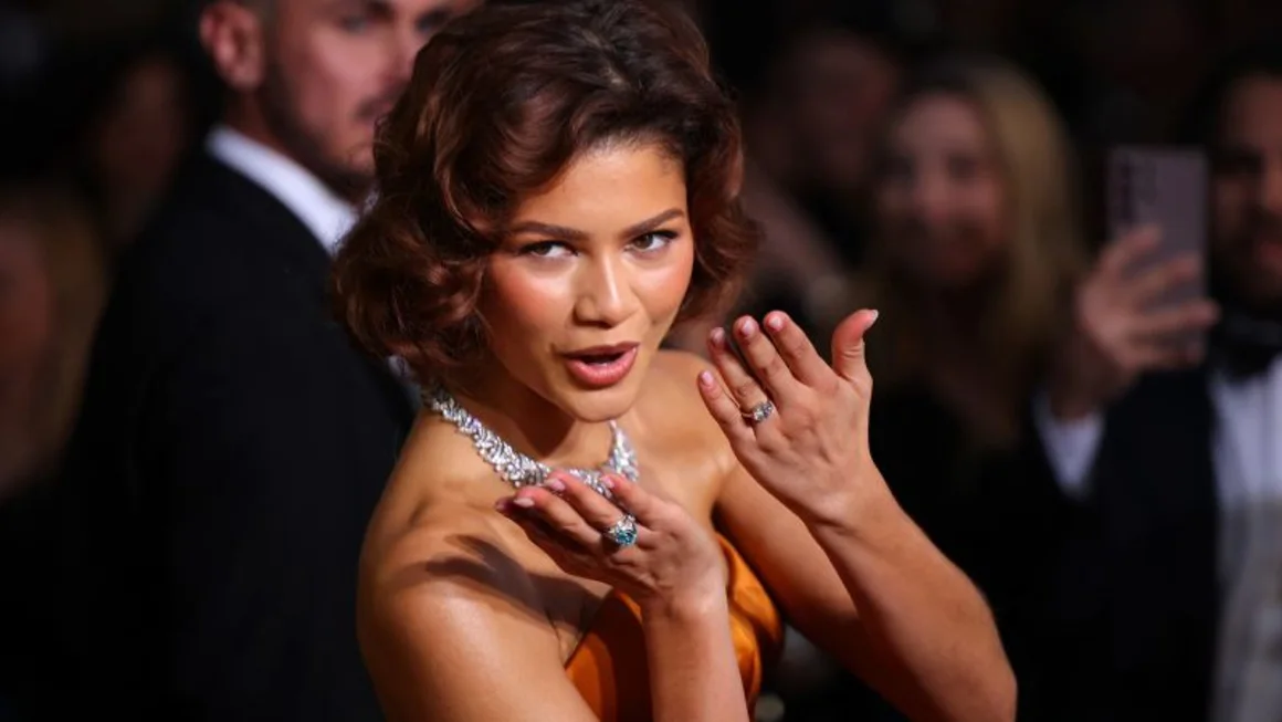 Zendaya y Tom Holland anuncian su compromiso tras deslumbrar en los Globos de Oro 2025