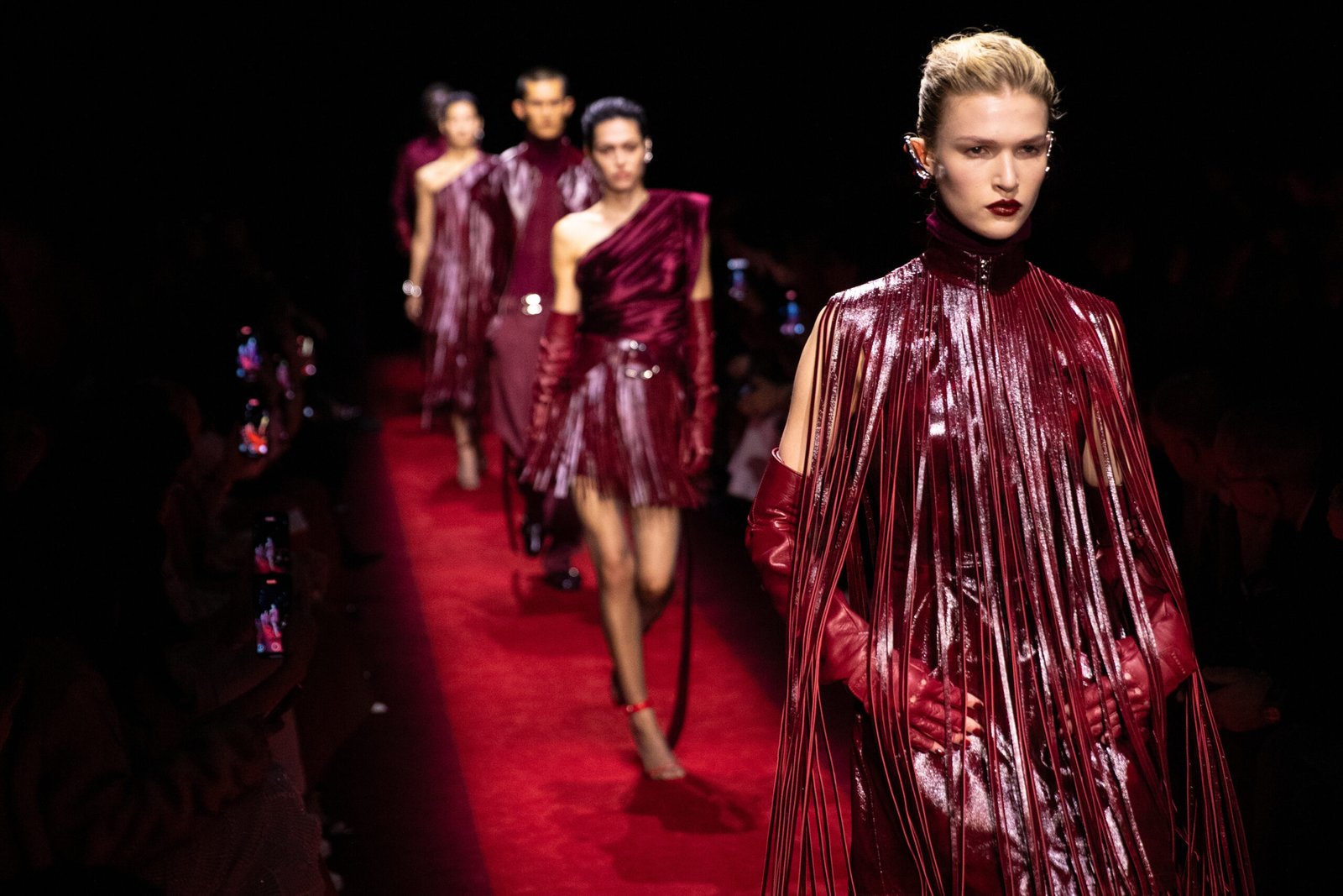 Ferrari deslumbra en la Semana de la Moda de Milán con su colección Otoño/Invierno 2025-2026