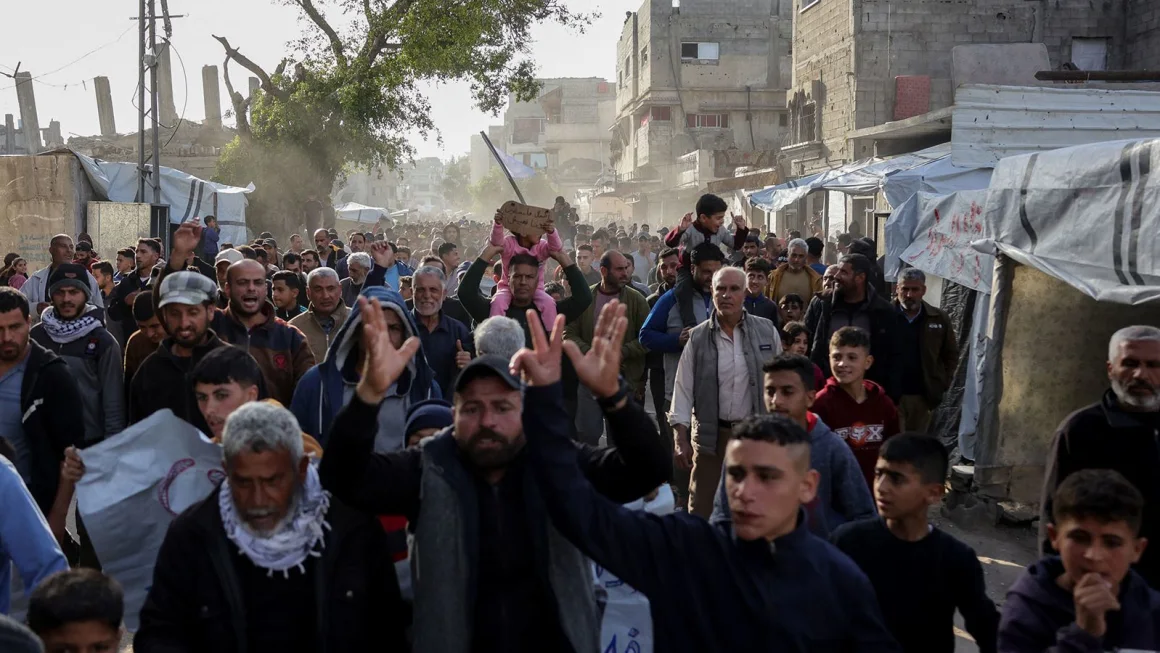 Miles de palestinos se levantan contra Hamás en Gaza exigiendo paz