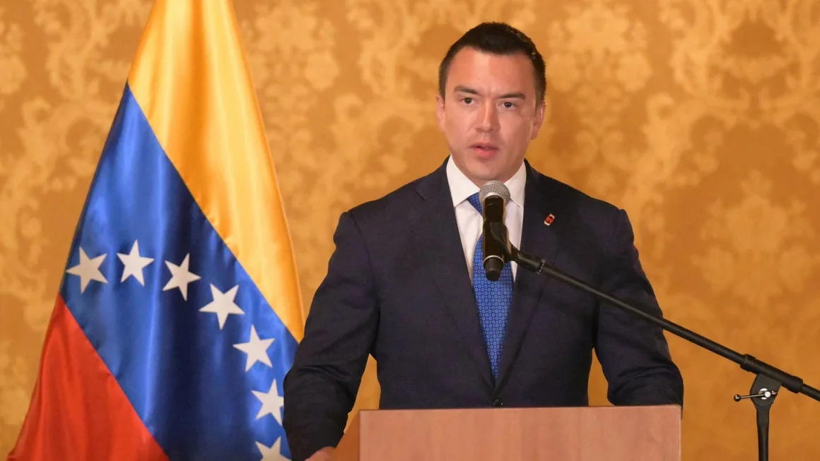 Noboa: "Ecuador no aceptará migrantes de otras nacionalidades"