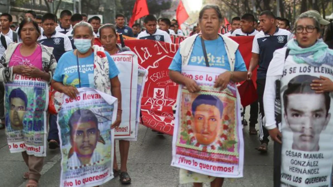 Detienen a exmagistrada Lambertina Galeana por desaparición de evidencia en caso Ayotzinapa