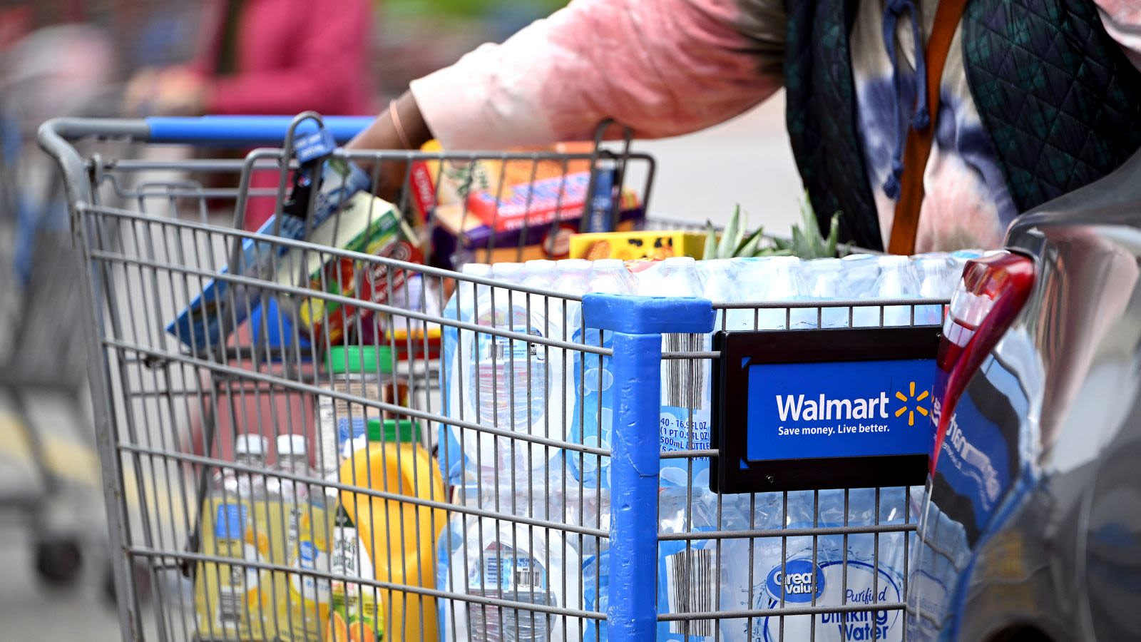 Walmart sube precios por aranceles; Home Depot mantiene estabilidad