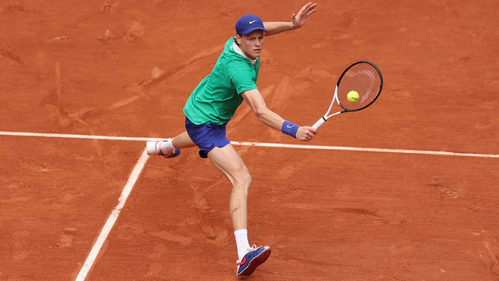 Jannik Sinner avanza a semifinales de Roland Garros 2025 tras aplastar a Alexander Bublik