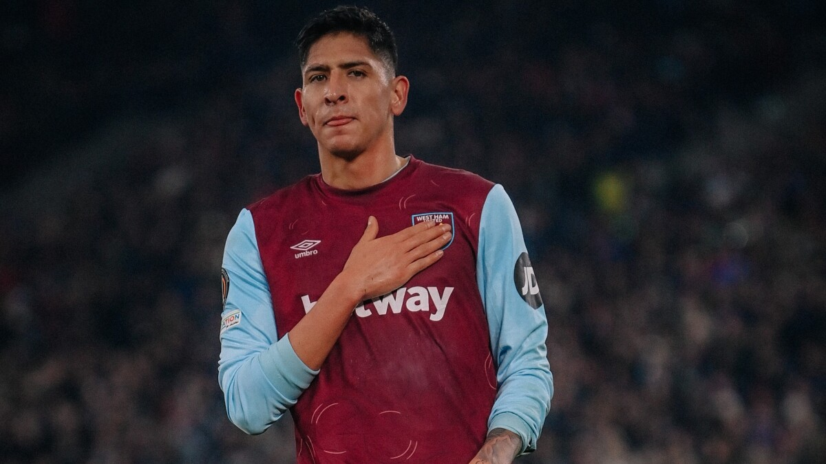 La ausencia de Edson Álvarez en la campaña del nuevo uniforme del West Ham aviva rumores sobre su salida