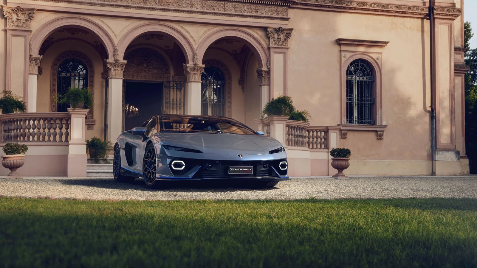 Lamborghini presenta el Temerario “Ad Personam Porto Cervo”, una obra única inspirada en la isla de Cerdeña