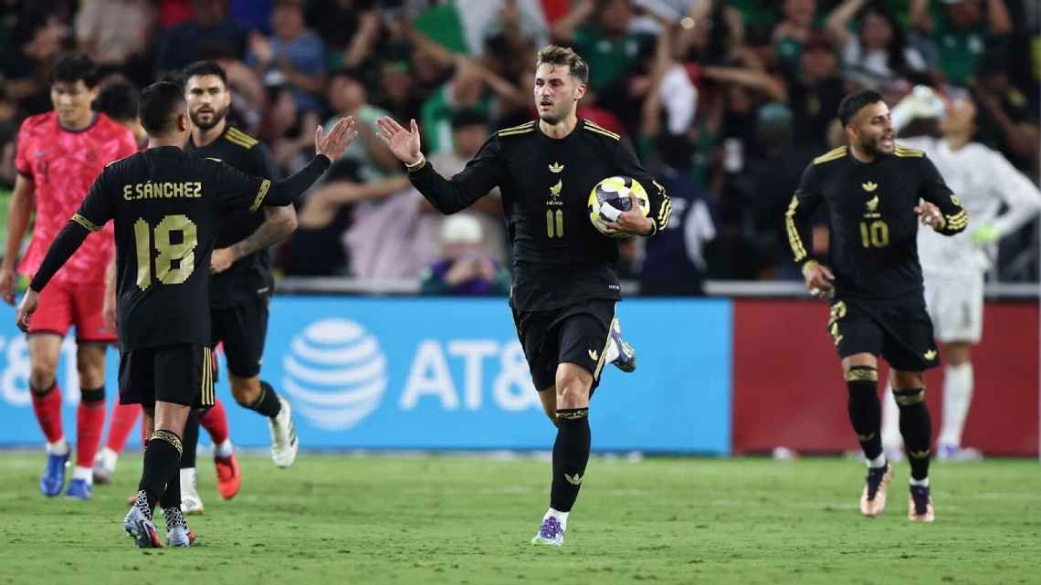 Santiago Giménez rescata a México en empate agónico ante Corea del Sur