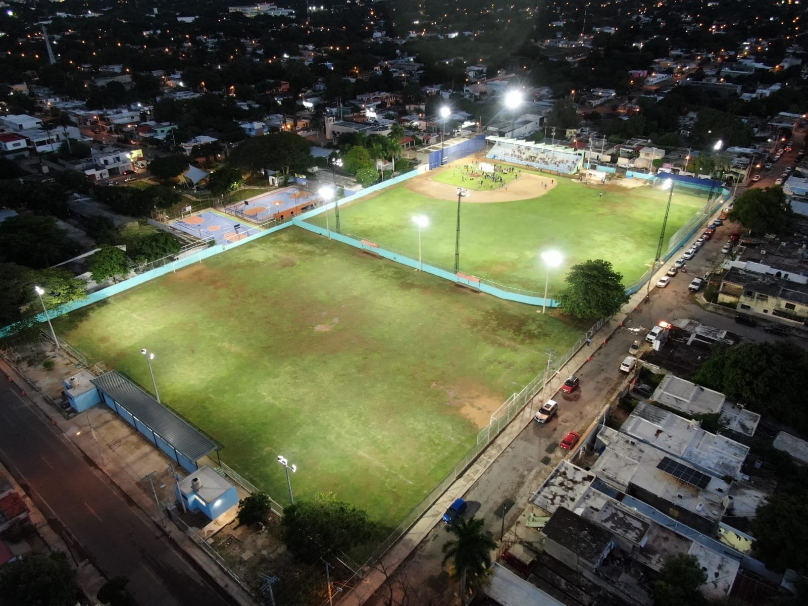 Alcaldesa Cecilia Patrón, entrega la renovada Unidad Deportiva de la Bojórquez