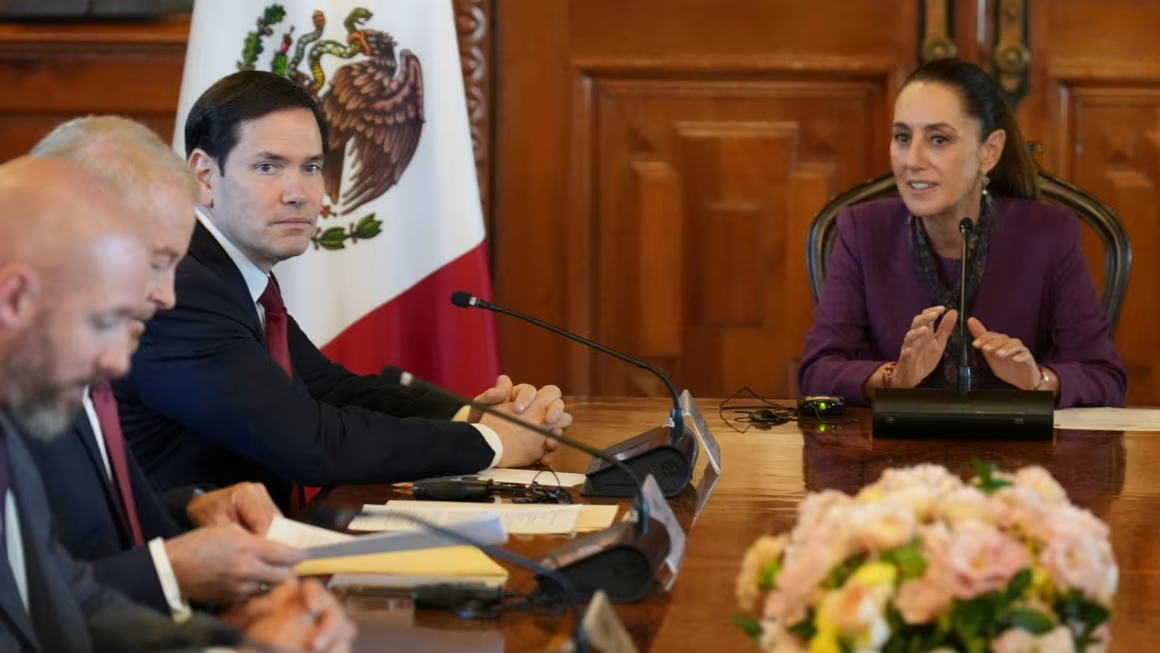 México y EE. UU. pactan mecanismo inédito para frenar el paso de armas