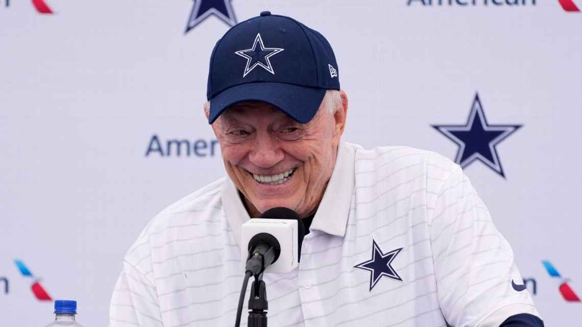 Jerry Jones no descarta canjes defensivos para reforzar a los Cowboys