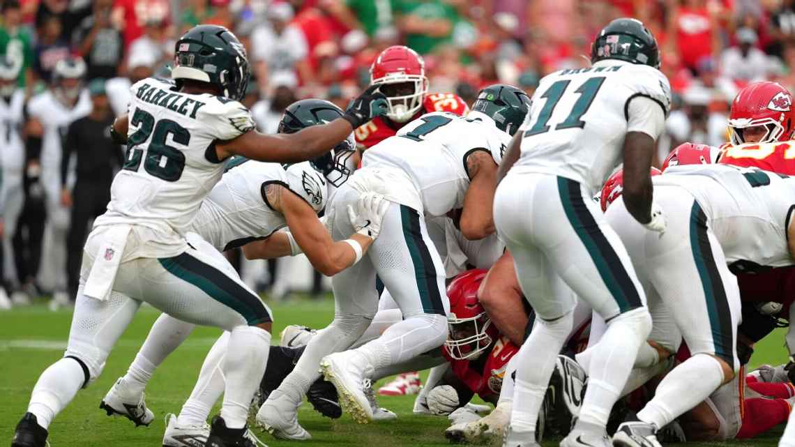 NFL admite dificultad para regular el “tush push” en tiempo real