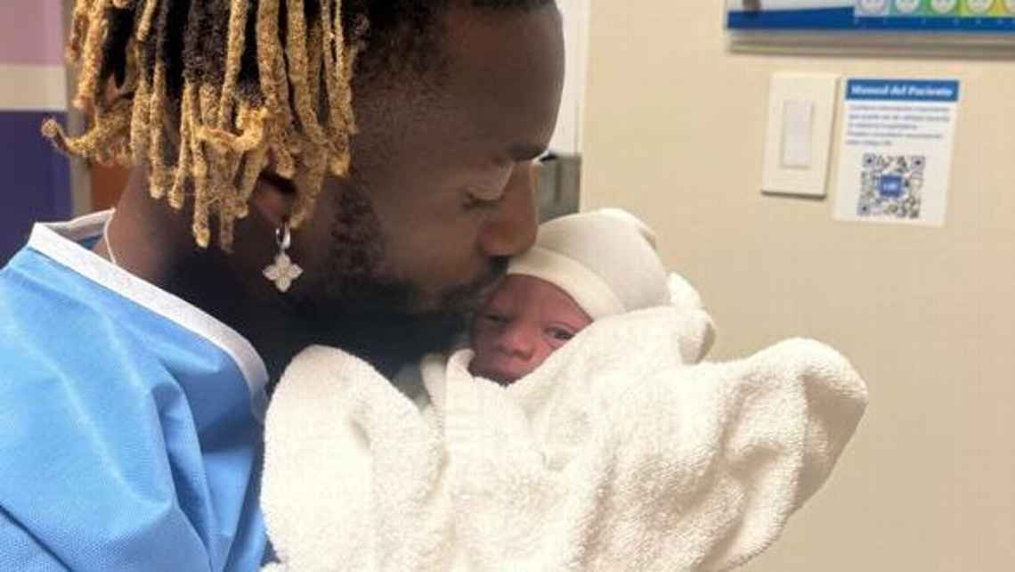 Allan Saint-Maximin celebra el nacimiento de su hijo mexicano y conquista aún más al América