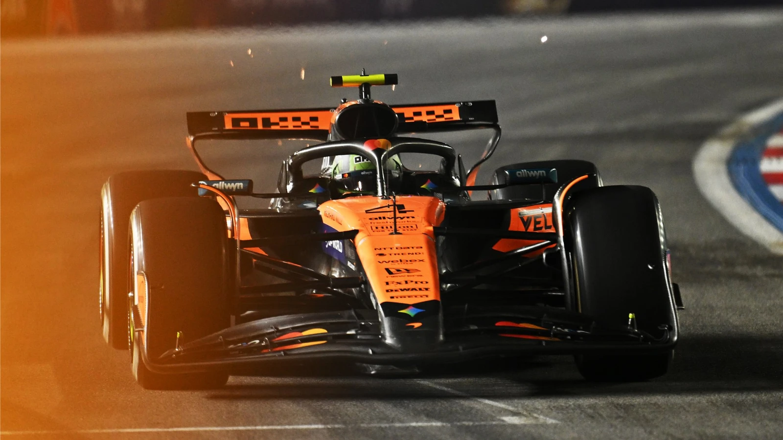 McLaren es descalificado del Gran Premio de Las Vegas 2025 por desgaste irregular en el fondo plano