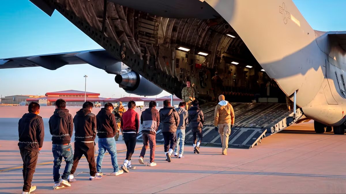 Estados Unidos triplica incentivos para que migrantes indocumentados se autodeporten antes de fin de año con pago de 3 000 dólares y boleto aéreo