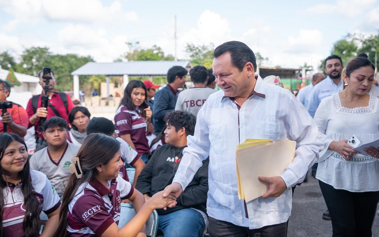 b31771b5-368d-4e82-a34c-7fc0c8b4bd6c