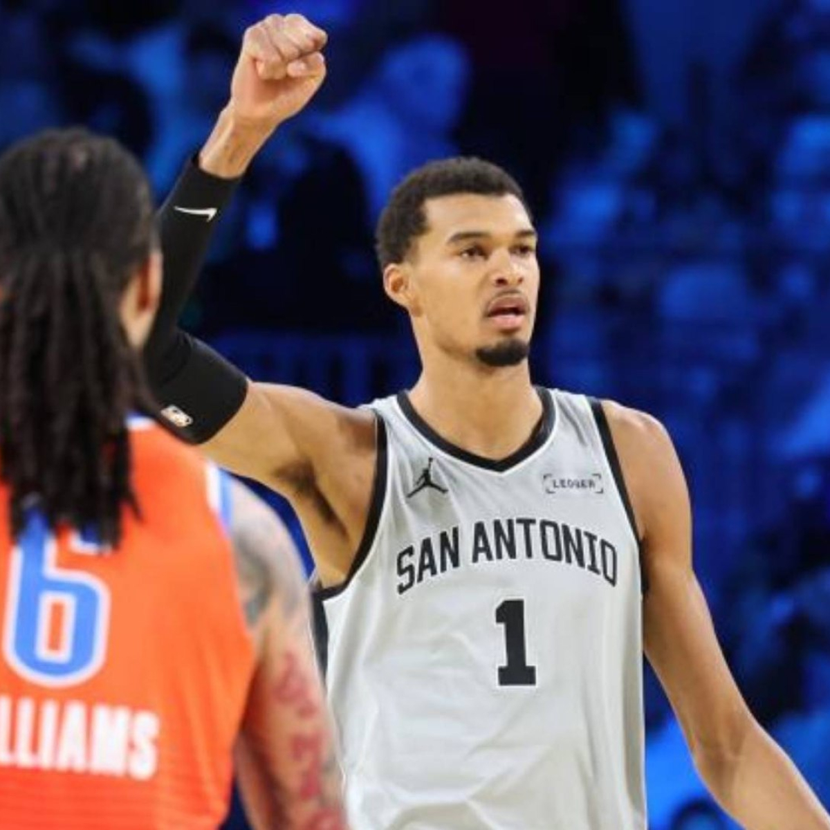 Wembanyama regresa con fuerza y lleva a los Spurs a la final de la Copa NBA
