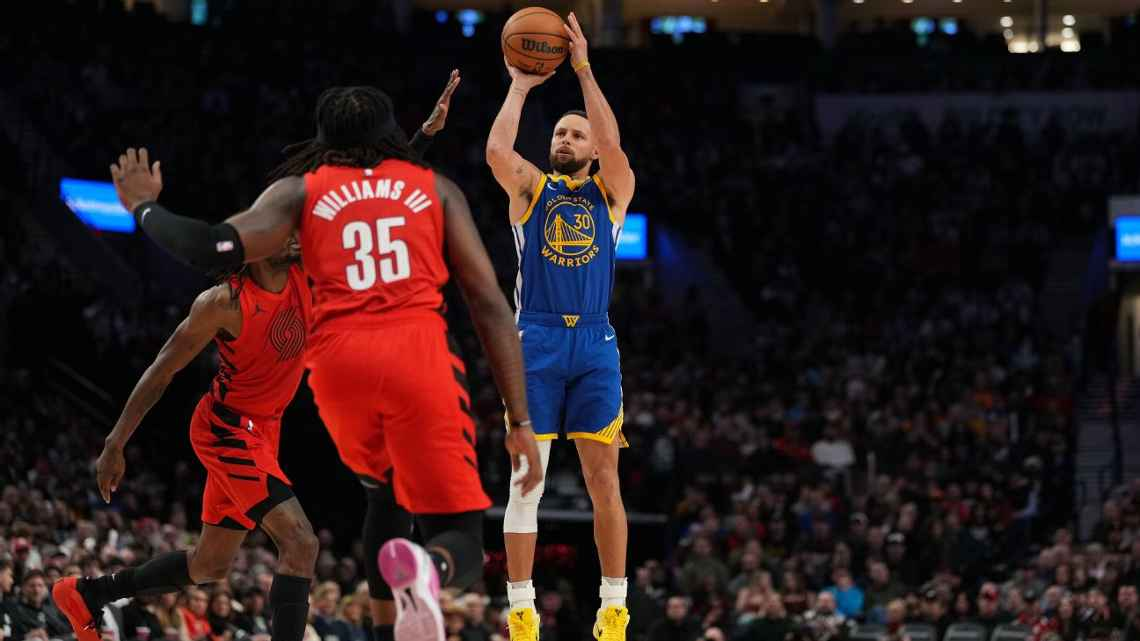 Stephen Curry rompe récord histórico de Michael Jordan tras cumplir 30 años