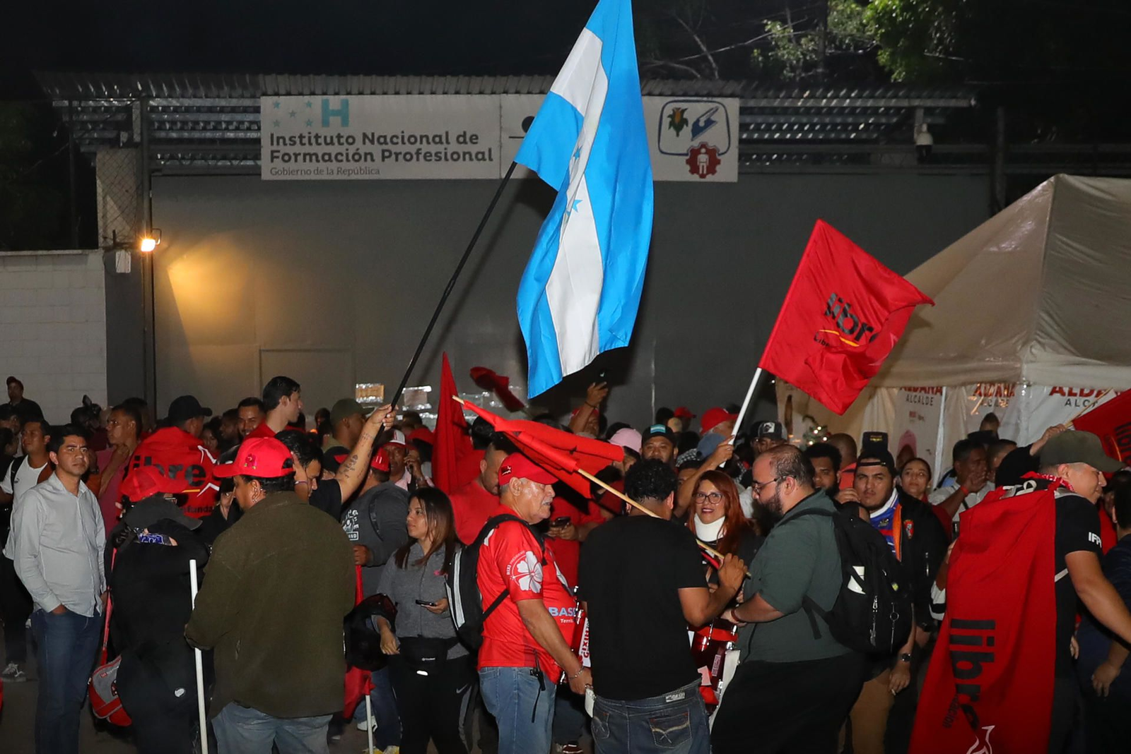 Honduras en Crisis: EE. UU. Exige Conteo Inmediato en Medio de Protestas y Denuncias