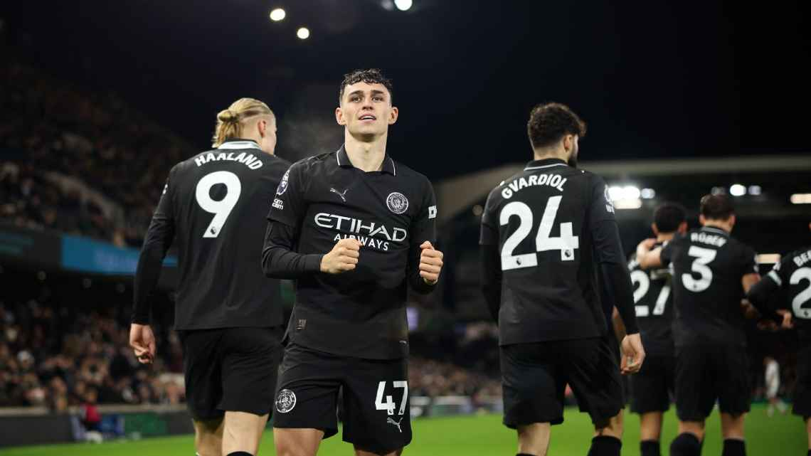 Manchester City vence 5-4 a Fulham en un partido épico bajo la lluvia en la Premier League