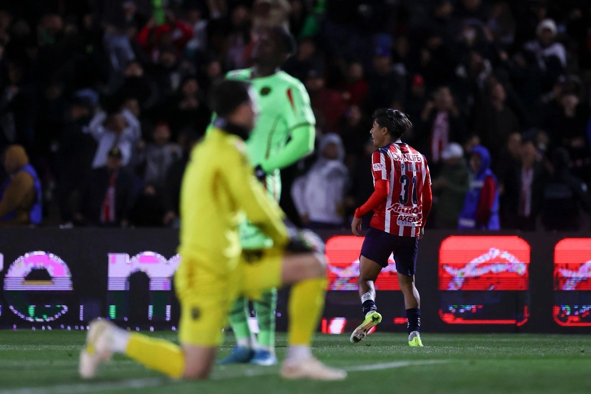 Chivas vence con gol agónico a Juárez y se consolida como líder del Clausura 2026