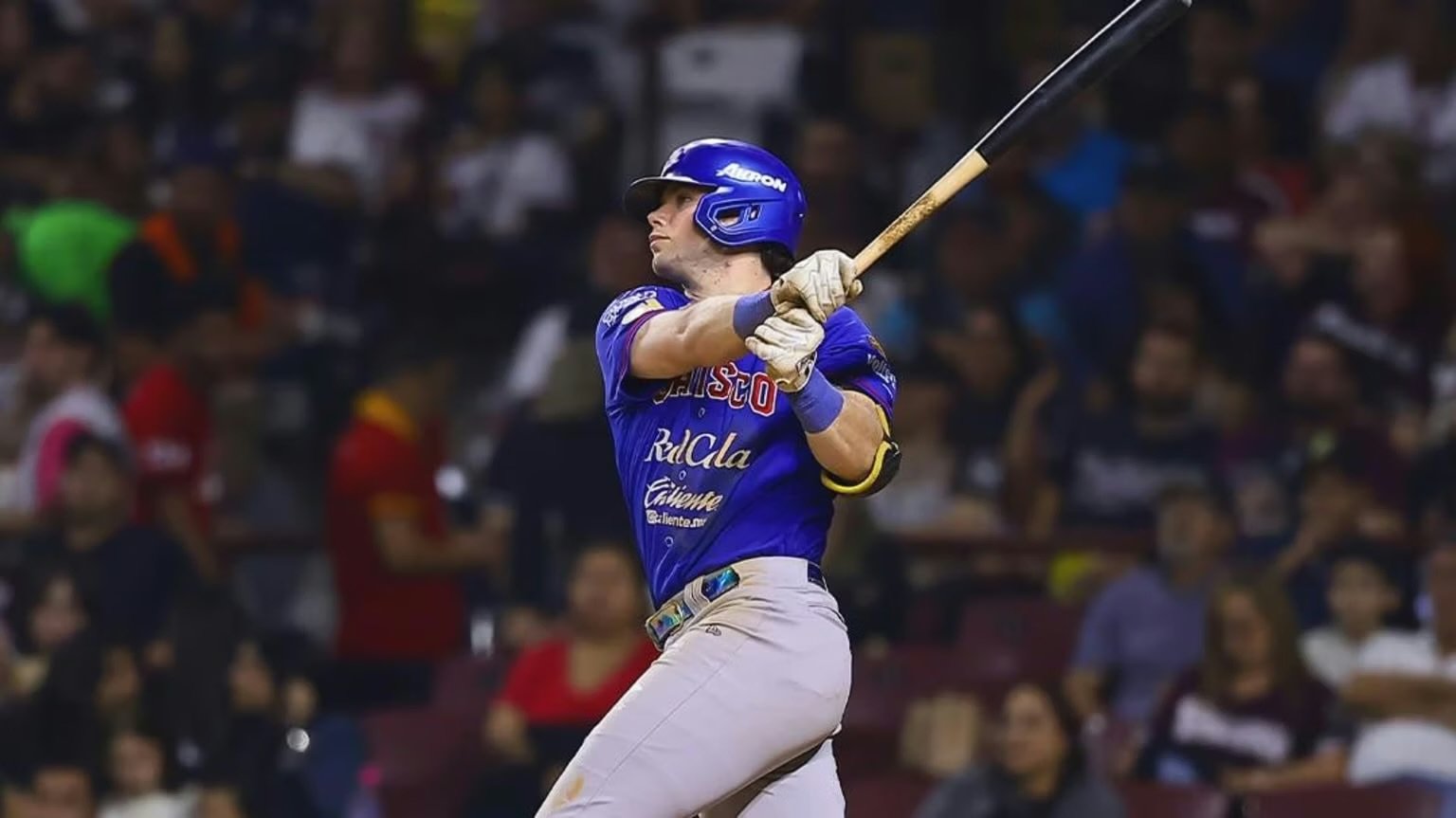 Charros de Jalisco dominan a Tomateros de Culiacán y toman ventaja en la Serie Final de la Liga Mexicana del Pacífico 2025-26