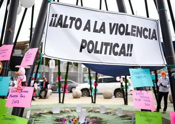 Contacto con la política nacional