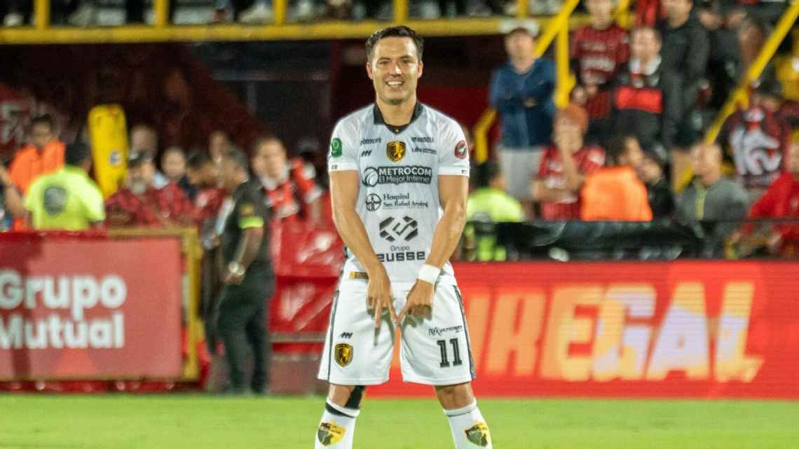 Cubo Torres: "La Liga MX está estancada y sin presión deportiva"