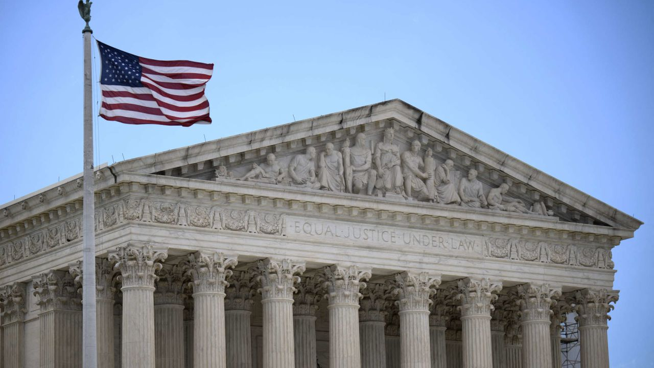 Corte Suprema de EE. UU. pone en jaque intento de Donald Trump de controlar la Reserva Federal