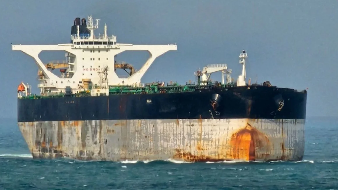 EE.UU. se prepara para interceptar petrolero sancionado en disputa con Rusia y Venezuela