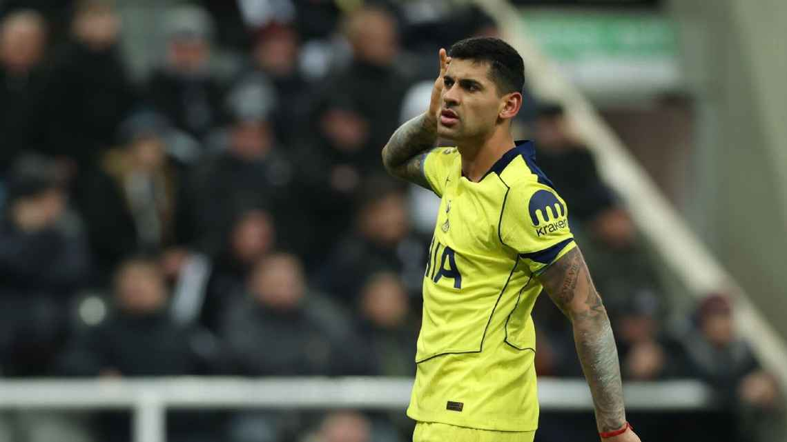 Cuti Romero lanza crítica a la directiva del Tottenham tras nueva derrota en la Premier League